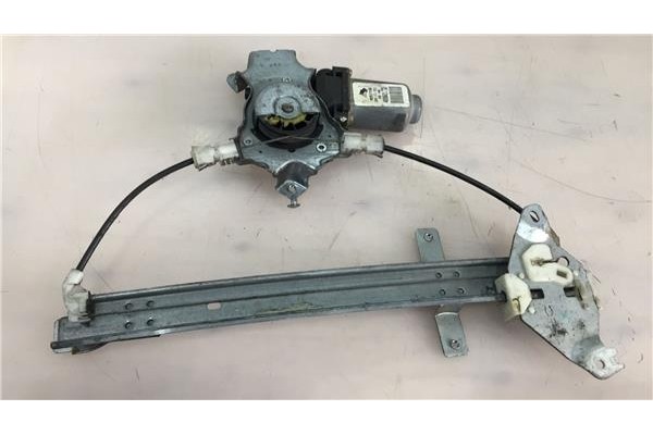 Recambio de mecanismo elevalunas trasero izquierdo para nissan almera tino (v10m) 2.2 di referencia OEM IAM 82701BU010 400601T2 