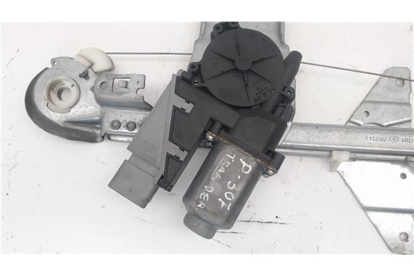 Recambio de mecanismo elevalunas trasero derecho para peugeot 307 (s1) referencia OEM IAM 400584T  