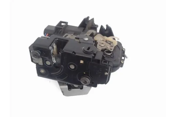 Recambio de cierre electromagnetico trasero derecho para audi allroad quattro (4b5) 2.5 tdi (132kw) referencia OEM IAM 4B0839015
