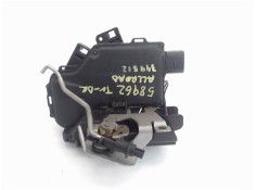 Recambio de cierre electromagnetico trasero derecho para audi allroad quattro (4b5) 2.5 tdi (132kw) referencia OEM IAM 4B0839015