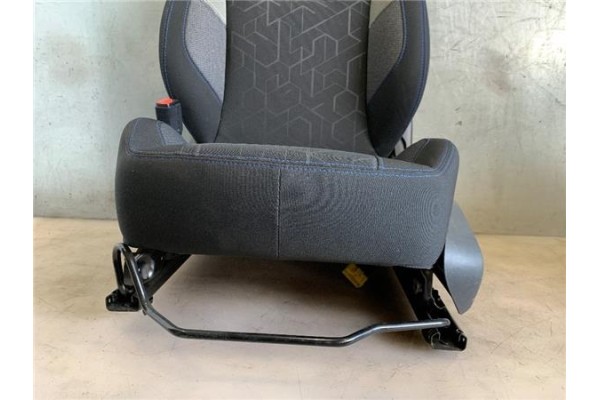 Recambio de asiento delantero izquierdo para peugeot 2008 1.2 access referencia OEM IAM 16352556NN 16352559NN 