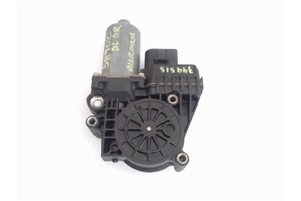 Recambio de motor elevalunas delantero derecho para audi allroad quattro (4b5) 2.5 tdi (132kw) referencia OEM IAM 0130821774 4B0