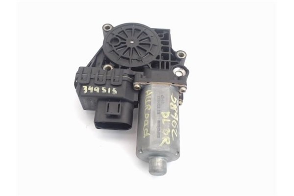Recambio de motor elevalunas delantero derecho para audi allroad quattro (4b5) 2.5 tdi (132kw) referencia OEM IAM 0130821774 4B0