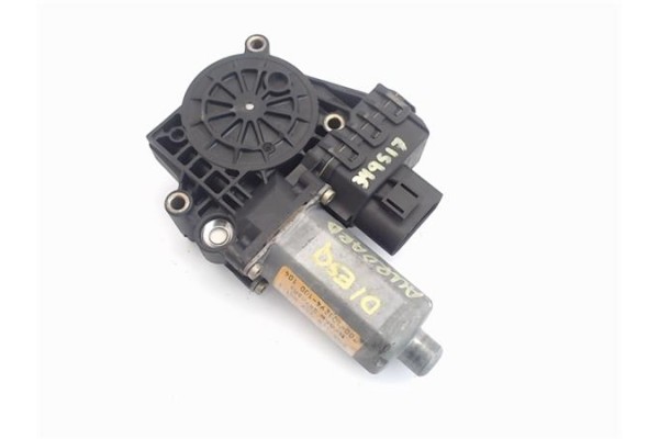 Recambio de motor elevalunas delantero izquierdo para audi allroad quattro (4b5) 2.5 tdi (132kw) referencia OEM IAM 4B0959801E  