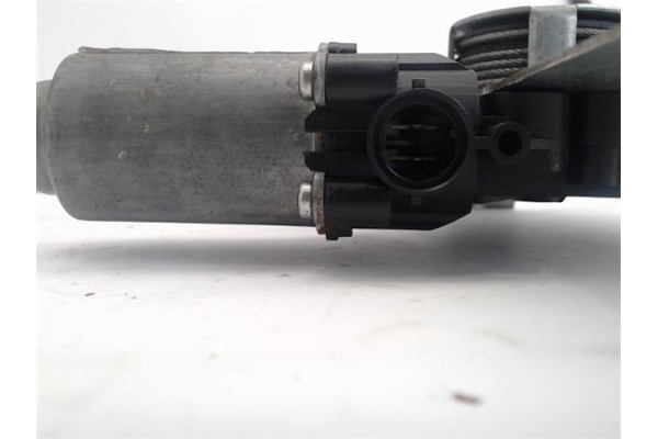 Recambio de mecanismo elevalunas delantero derecho para renault clio ii fase i (b/cb0) referencia OEM IAM 400857  