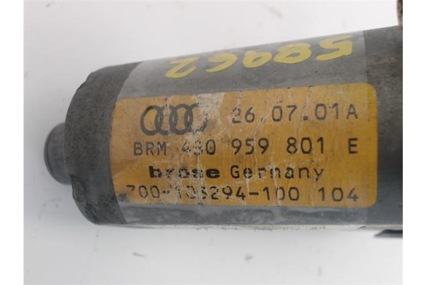 Recambio de motor elevalunas delantero izquierdo para audi allroad quattro (4b5) 2.5 tdi (132kw) referencia OEM IAM 4B0959801E  
