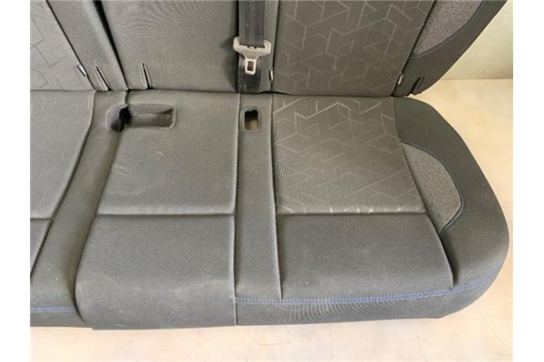Recambio de asiento trasero central para peugeot 2008 1.2 access referencia OEM IAM 16352565NN 16352567NN 