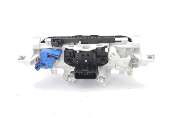 Recambio de mandos calefaccion / a.a. para renault twingo ii 1.2 16v (c06c, c06d, c06k) referencia OEM IAM 7701067954  