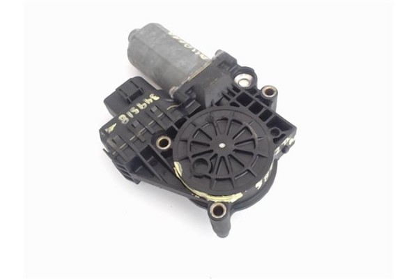 Recambio de motor elevalunas trasero derecho para audi allroad quattro (4b5) 2.5 tdi (132kw) referencia OEM IAM 4B0959802B  