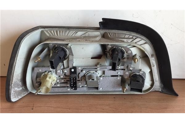 Recambio de piloto trasero derecho para bmw serie 3 coupe (e36) 1.8 318is referencia OEM IAM 8353965   Recambio de piloto trasero derecho para bmw serie 3 coupe (e36) 1.8 318is referencia OEM IAM 8353965