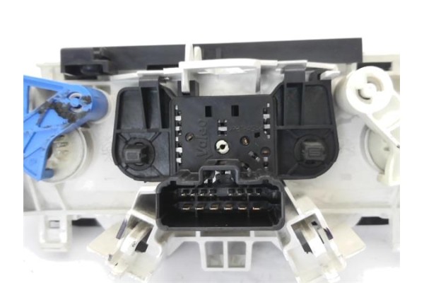 Recambio de mandos calefaccion / a.a. para renault twingo ii 1.2 16v (c06c, c06d, c06k) referencia OEM IAM 7701067954  