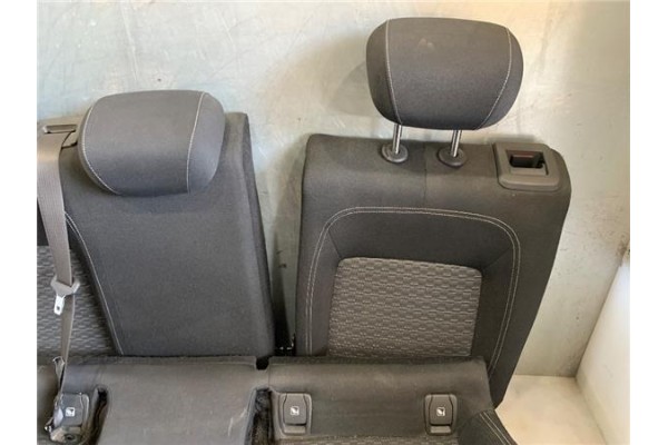 Recambio de asientos traseros para opel astra k berlina 5p 1.6 dynamic referencia OEM IAM 39084315 13506739 