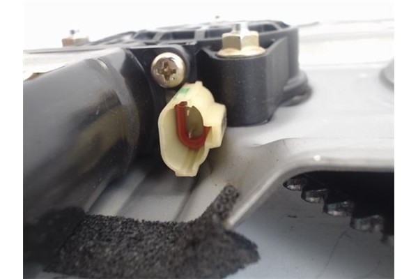 Recambio de elevalunas electrico delantero izquierdo para hyundai trajet (fo) referencia OEM IAM 824503A000  