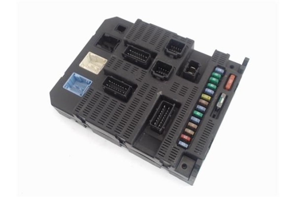 Recambio de centralita para peugeot 207 1.6 confort referencia OEM IAM 9659285580  