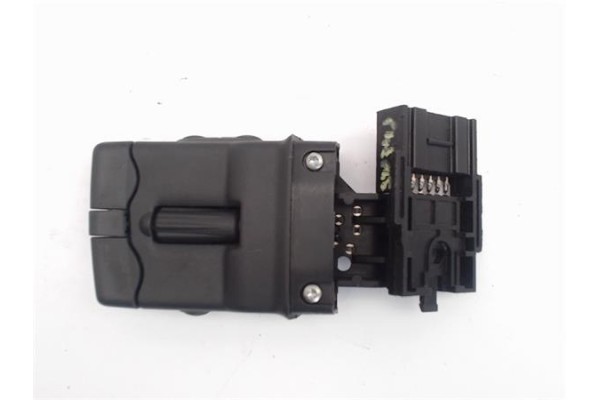 Recambio de mando multifuncion para renault megane ii berlina 5p referencia OEM IAM 8200103769  