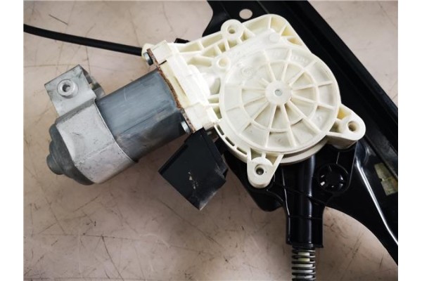 Recambio de mecanismo elevalunas delantero izquierdo para bmw serie 5 berlina (e60) 520d referencia OEM IAM 67626981141 51337184