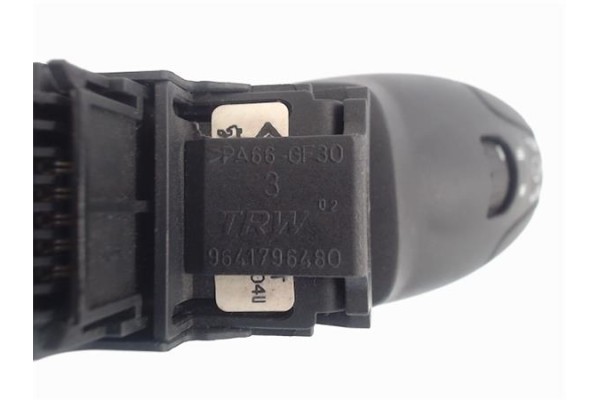 Recambio de mando multifuncion para peugeot 407 referencia OEM IAM 9641796480  