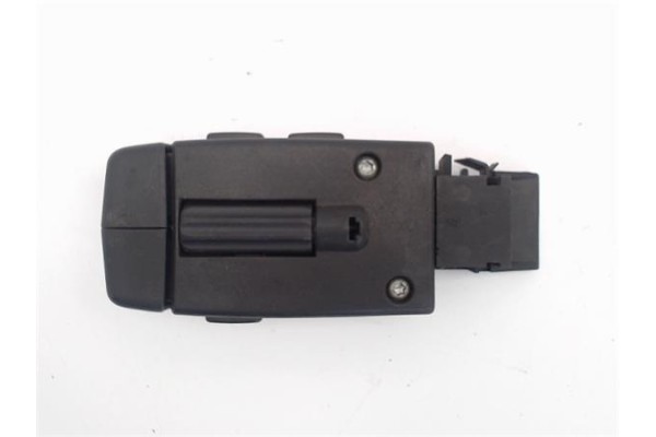 Recambio de mando multifuncion para renault clio ii fase ii (b/cb0) referencia OEM IAM 8200058695  