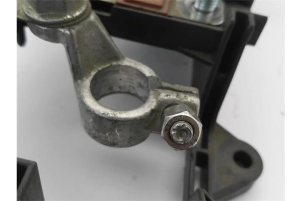 Recambio de cable positivo bateria para opel astra j 1.6 referencia OEM IAM 13302305  