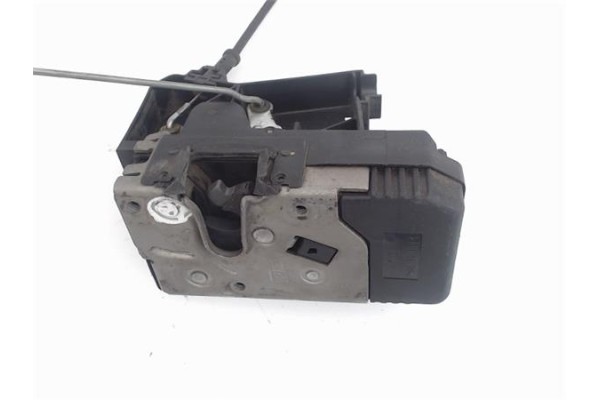 Recambio de cierre electromagnetico delantero derecho para opel vivaro 1.9 dti referencia OEM IAM 8200042171 91166234 