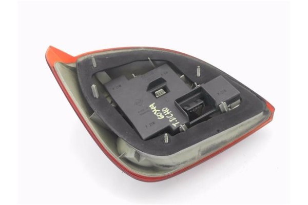 Recambio de piloto trasero derecho para ford fiesta iv (ja_, jb_) 1.25 i 16v referencia OEM IAM 96FG13N004AA  