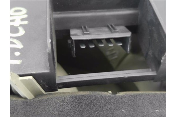 Recambio de piloto trasero derecho para ford fiesta iv (ja_, jb_) 1.25 i 16v referencia OEM IAM 96FG13N004AA  