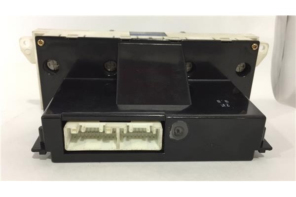 Recambio de mandos climatizador para toyota avensis berlina (t22) 2.0 vvt-i referencia OEM IAM 5590005090 MB1464308380 