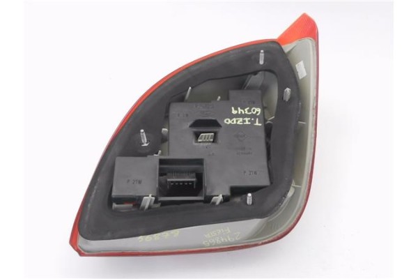 Recambio de piloto trasero izquierdo para ford fiesta iv (ja_, jb_) 1.25 i 16v referencia OEM IAM 96FG13N004BA  