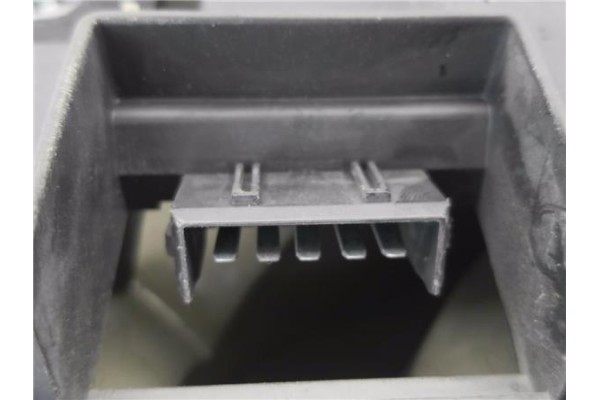 Recambio de piloto trasero izquierdo para ford fiesta iv (ja_, jb_) 1.25 i 16v referencia OEM IAM 96FG13N004BA  