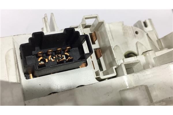 Recambio de mandos calefaccion / a.a. para seat arosa (6h1) 1.0 select referencia OEM IAM 8H0620045 030687B05 
