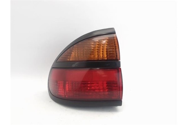 Recambio de piloto trasero izquierdo para renault laguna (b56) referencia OEM IAM   