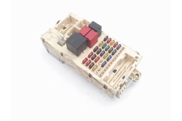 Recambio de caja fusibles/rele para fiat i punto (176) berlina referencia OEM IAM  (501209150060) 