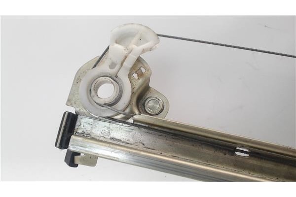 Recambio de mecanismo elevalunas delantero izquierdo para citroen xantia berlina referencia OEM IAM 9221F8  