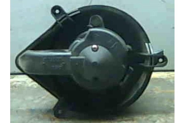 Recambio de motor calefaccion para renault master ii furgón (fd) 2.5 dci 120 referencia OEM IAM 133974W GHVX70CHX35 
