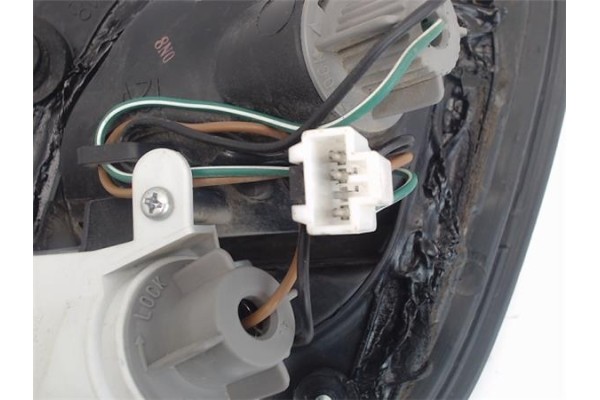Recambio de piloto porton trasero izquierdo para nissan almera (n15) 1.6 referencia OEM IAM 265592N328 265552N328 