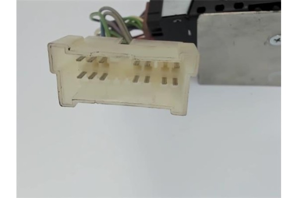 Recambio de autoradio para kia carens (rs) 2.0 crdi referencia OEM IAM   