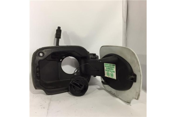 Recambio de tapa exterior combustible para renault clio iii 1.2 referencia OEM IAM 8200383466 8200290092 