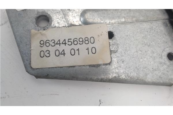 Recambio de mecanismo elevalunas delantero izquierdo para peugeot 307 (s1) referencia OEM IAM 9221K0  