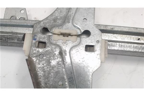 Recambio de mecanismo elevalunas delantero izquierdo para peugeot 307 (s1) referencia OEM IAM 9221K0  