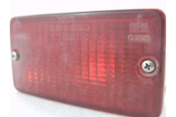 Recambio de piloto defensa trasero derecho para suzuki vitara (se/sf/et) 1.6 i 16v (et, ta02) referencia OEM IAM E900200054  