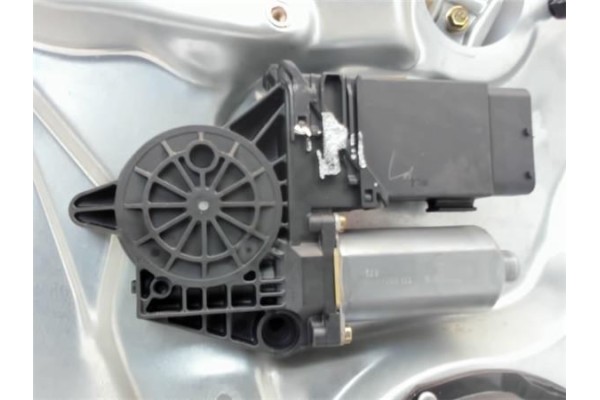 Recambio de elevalunas electrico delantero izquierdo para volkswagen passat berlina (3b2) referencia OEM IAM 3B4837755D  