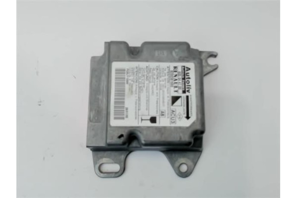 Recambio de centralita airbag para renault kangoo 4x4 1.9 rapid referencia OEM IAM 8200381660 605044700 
