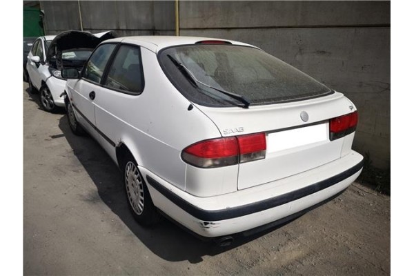 saab 9-3 berlina del año 1999