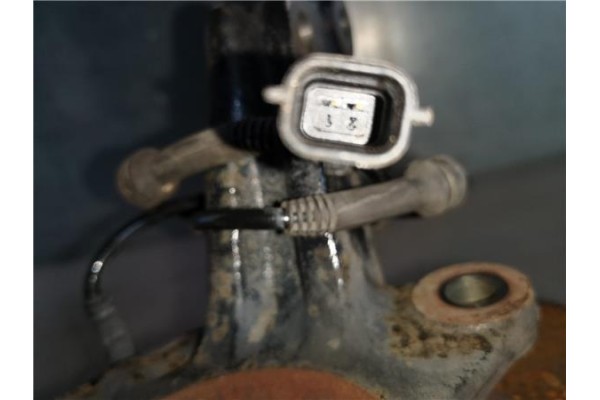 Recambio de mangueta delantero izquierda para renault clio iv 0.9 limited referencia OEM IAM 400151651R 400156124R 
