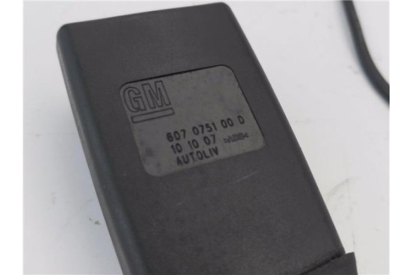 Recambio de anclaje cinturon delantero derecho para opel corsa d 1.4 referencia OEM IAM 5197226 13225285 