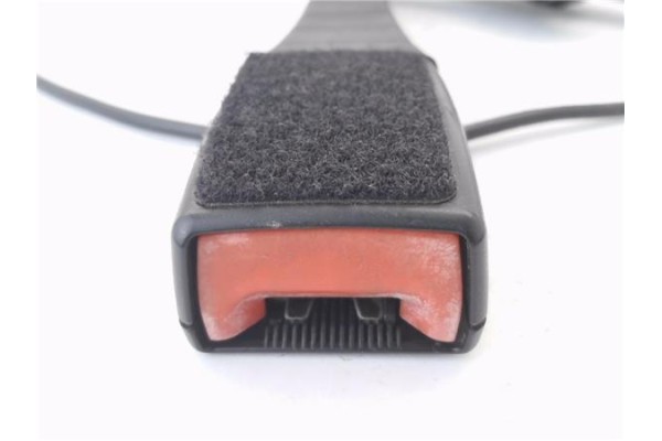 Recambio de anclaje cinturon delantero derecho para opel corsa d 1.4 referencia OEM IAM 5197226 13225285 