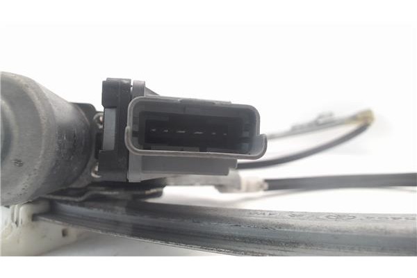 Recambio de mecanismo elevalunas delantero derecho para citroen xsara berlina referencia OEM IAM 400595R  