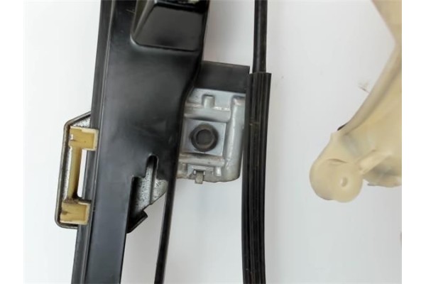 Recambio de mecanismo elevalunas delantero izquierdo para seat toledo (5p2) referencia OEM IAM 5P0837401J  