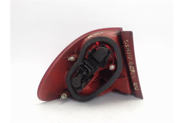 Recambio de piloto trasero derecho para toyota avensis berlina (t22) 2.0 td (ct220_) referencia OEM IAM 8155005080 23291401 