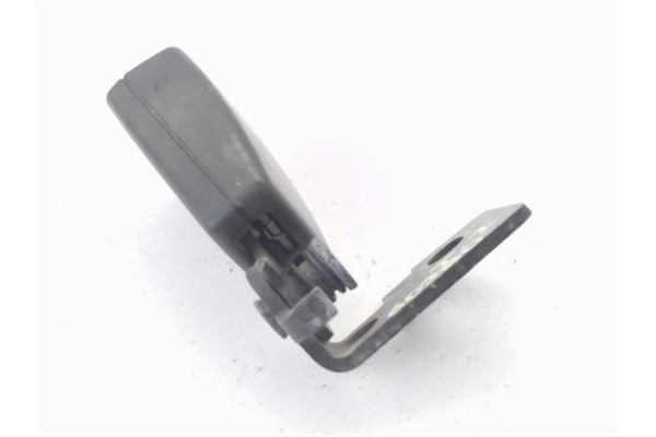 Recambio de anclaje cinturon trasero izquierdo para opel corsa d 1.4 referencia OEM IAM 5197631  